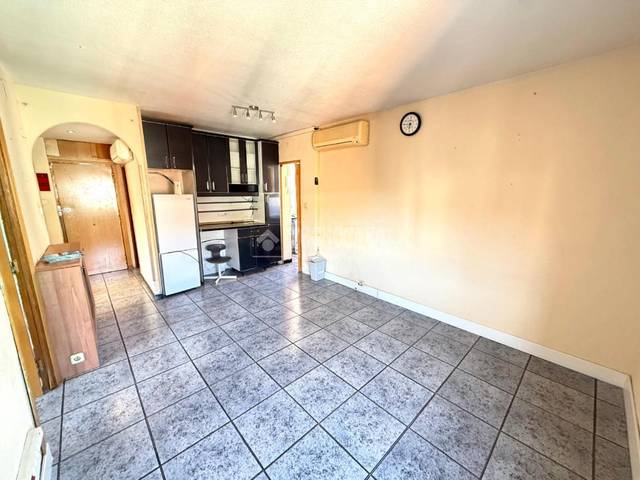 Piso en Venta en Palomeras Sureste