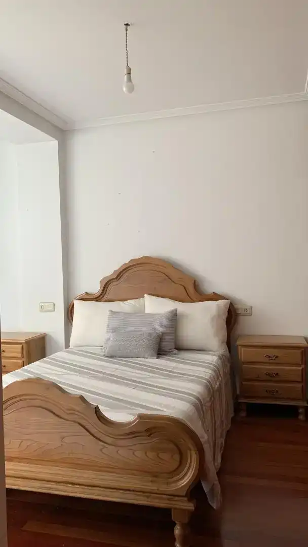 Room in Praza Universidades de Santiago de C.e de Lodz, 4, Melide