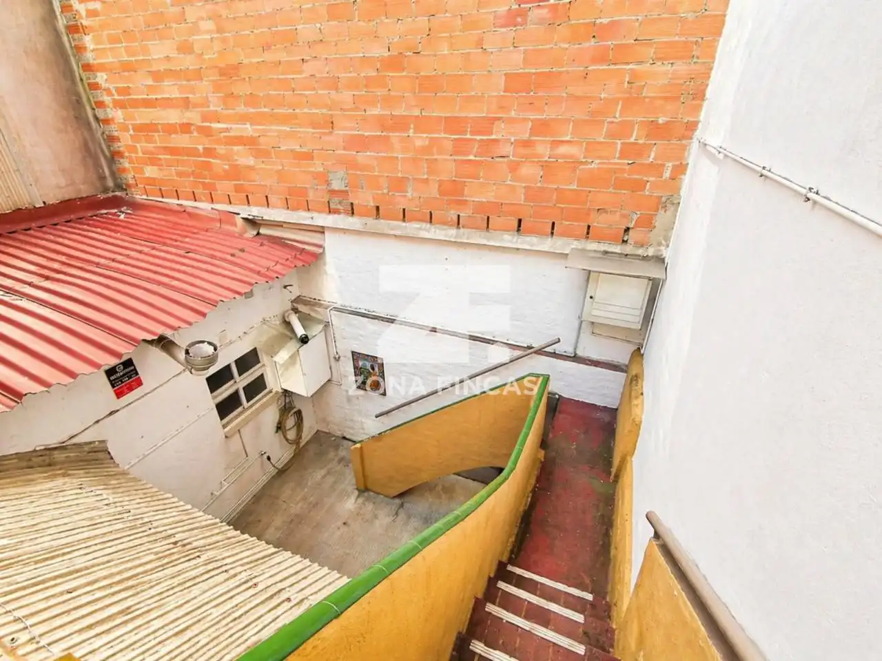 Terrassa de Casa o xalet en venda en Santa Coloma de Gramenet amb Aire condicionat, Calefacció i Jardí privat