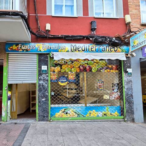 Local comercial en Alquiler en Calle Sierra de Albarracín, 6 en Zona Centro Joven