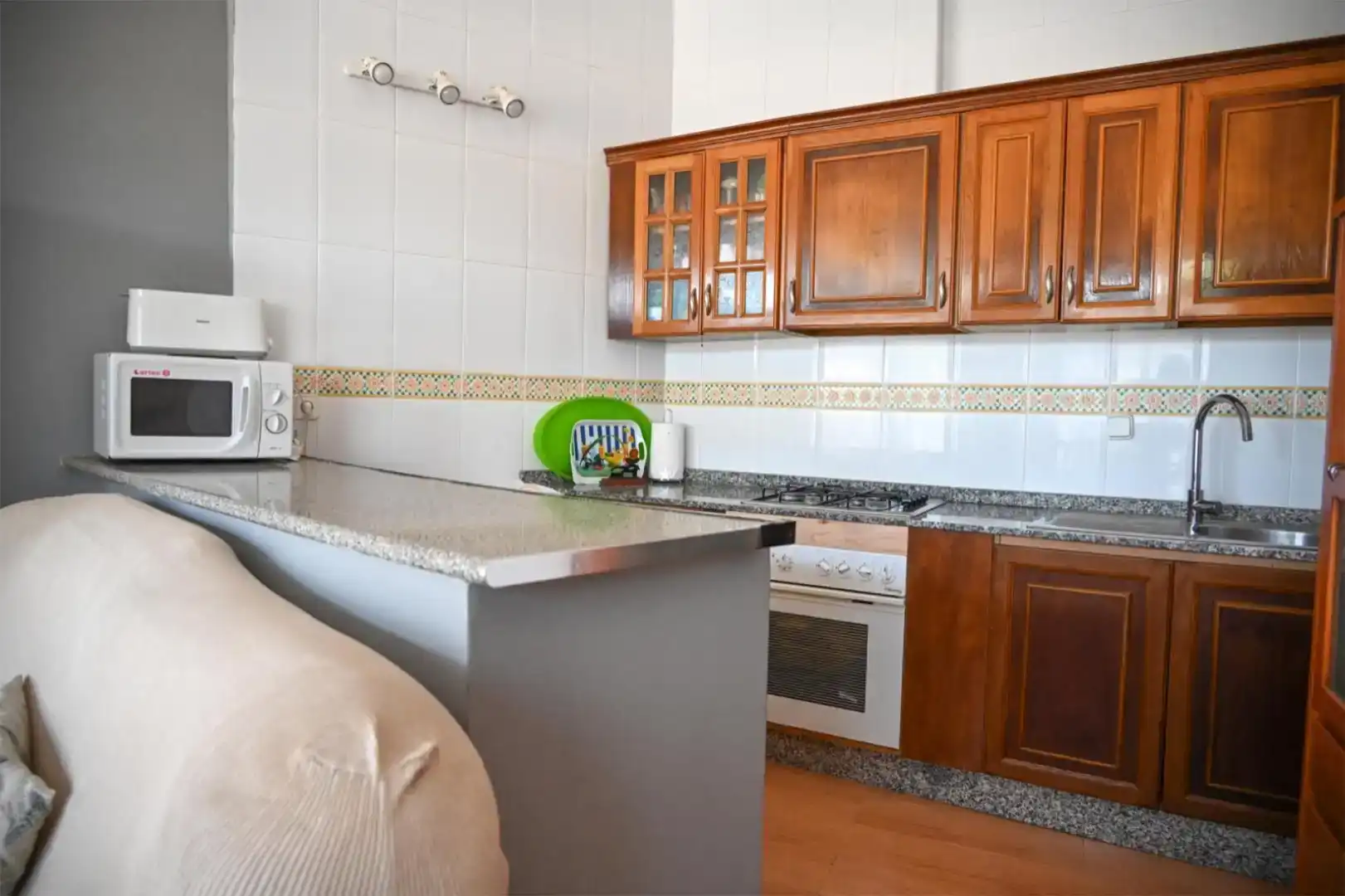 Küche von Wohnung zur Miete in Cartagena mit Klimaanlage, Privatgarten und Parkett