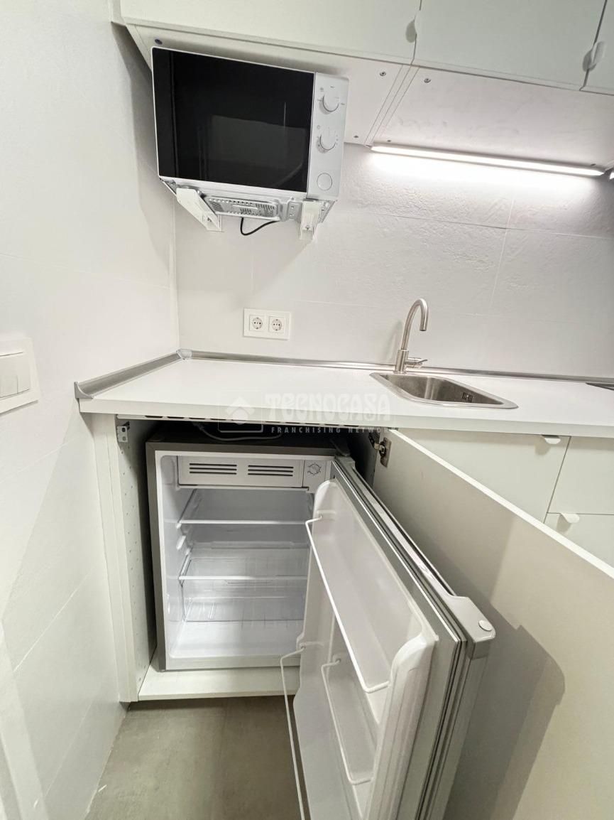 Kitchen of Study for sale in  Barcelona Capital  with Air Conditioner and Heating