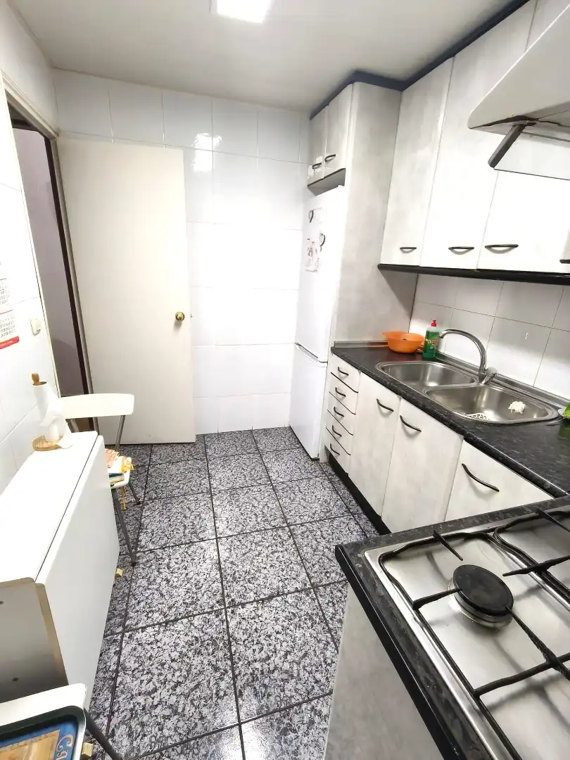 Cocina de Piso en venta en Badalona con Amueblado, Horno y Lavadora