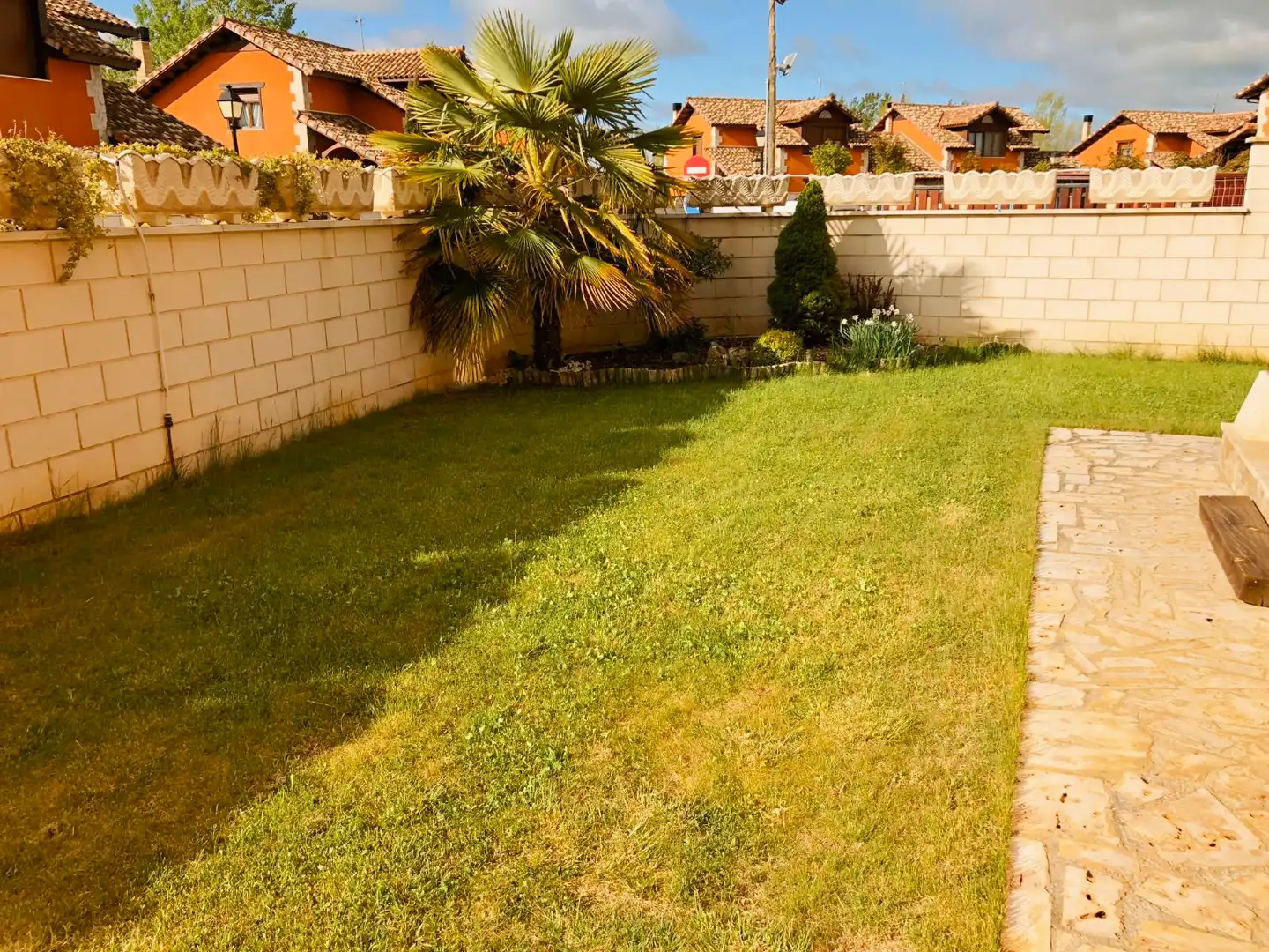 Jardí de Casa o xalet en venda en Grijota amb Calefacció, Jardí privat i Traster