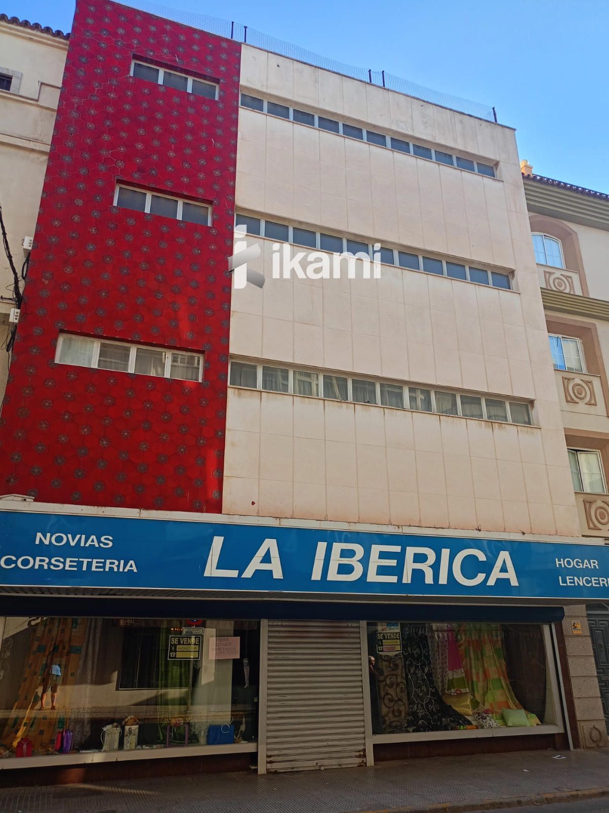 Exterior view of Building for sale in La Línea de la Concepción