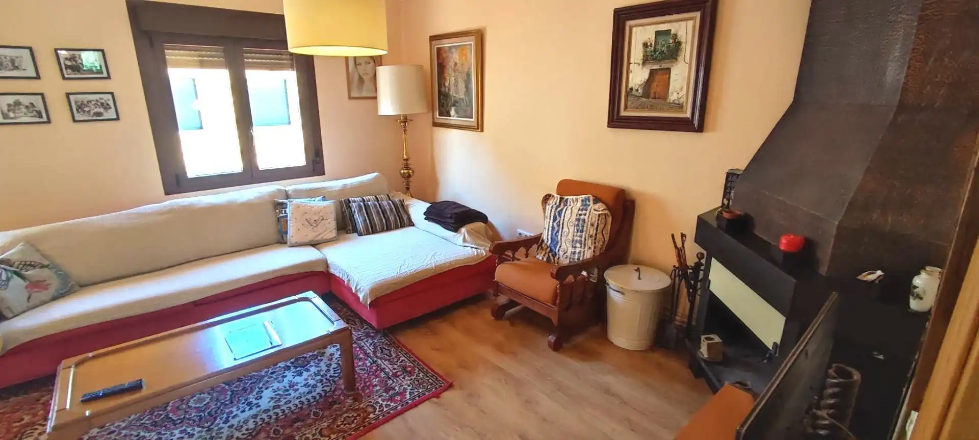Sala de estar de Piso en venta en La Puebla de Castro con Calefacción, Terraza y Trastero