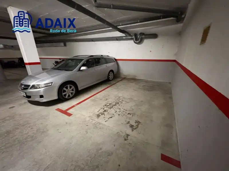 Aparcament de Planta baixa en venda en Roda de Berà amb Calefacció, Terrassa i Forn