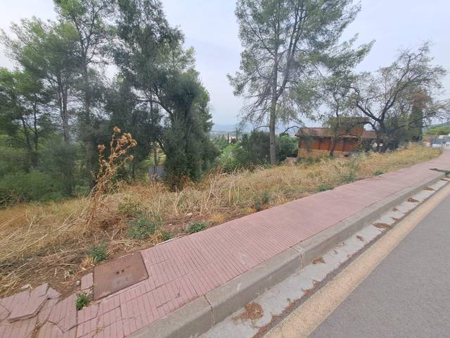 Terreno residencial en Venta en Castellví de Rosanes