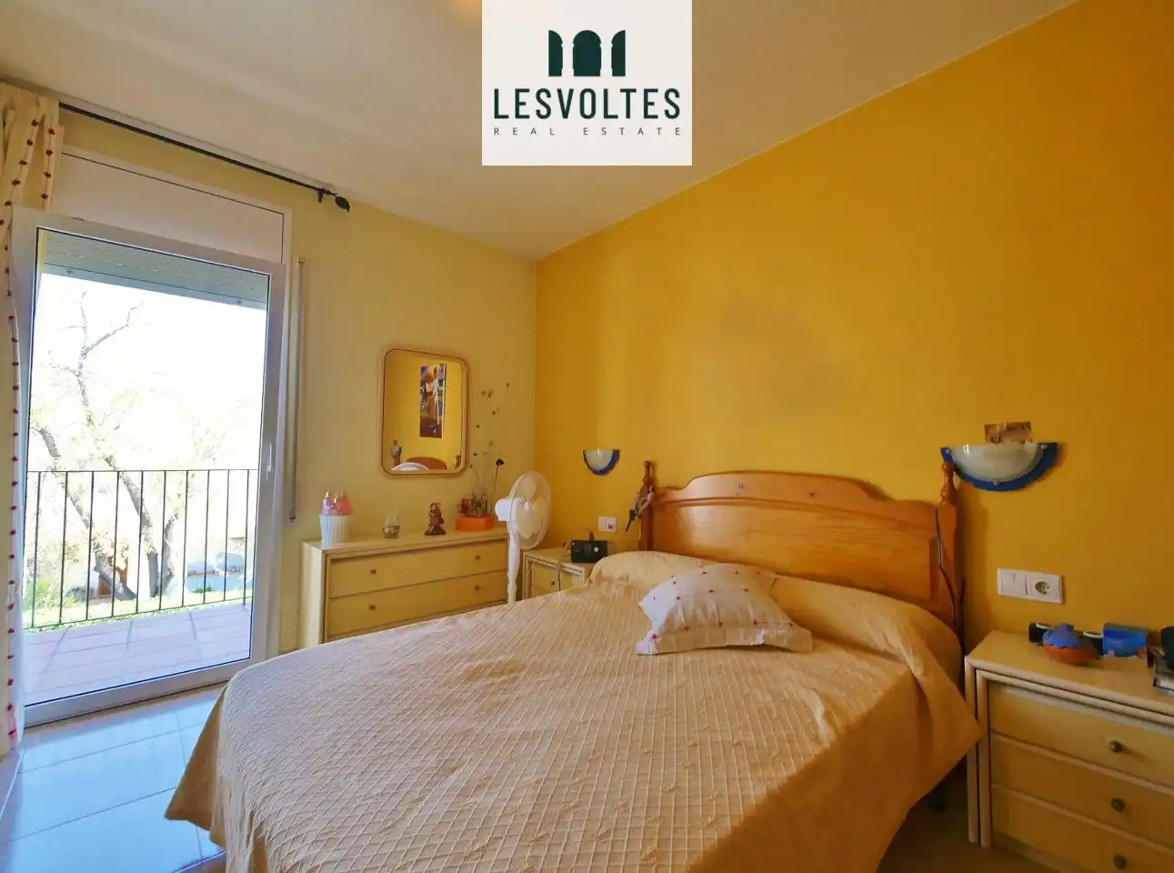 Habitación de Casa adosada en venta en Palafrugell con Aire acondicionado, Calefacción y Jardín privado