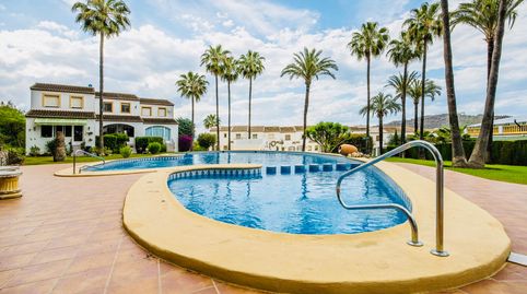 NUEVO Y PRECIOSO CHALET ADOSADO EN VENTA EN MONTEPEDREGUER!