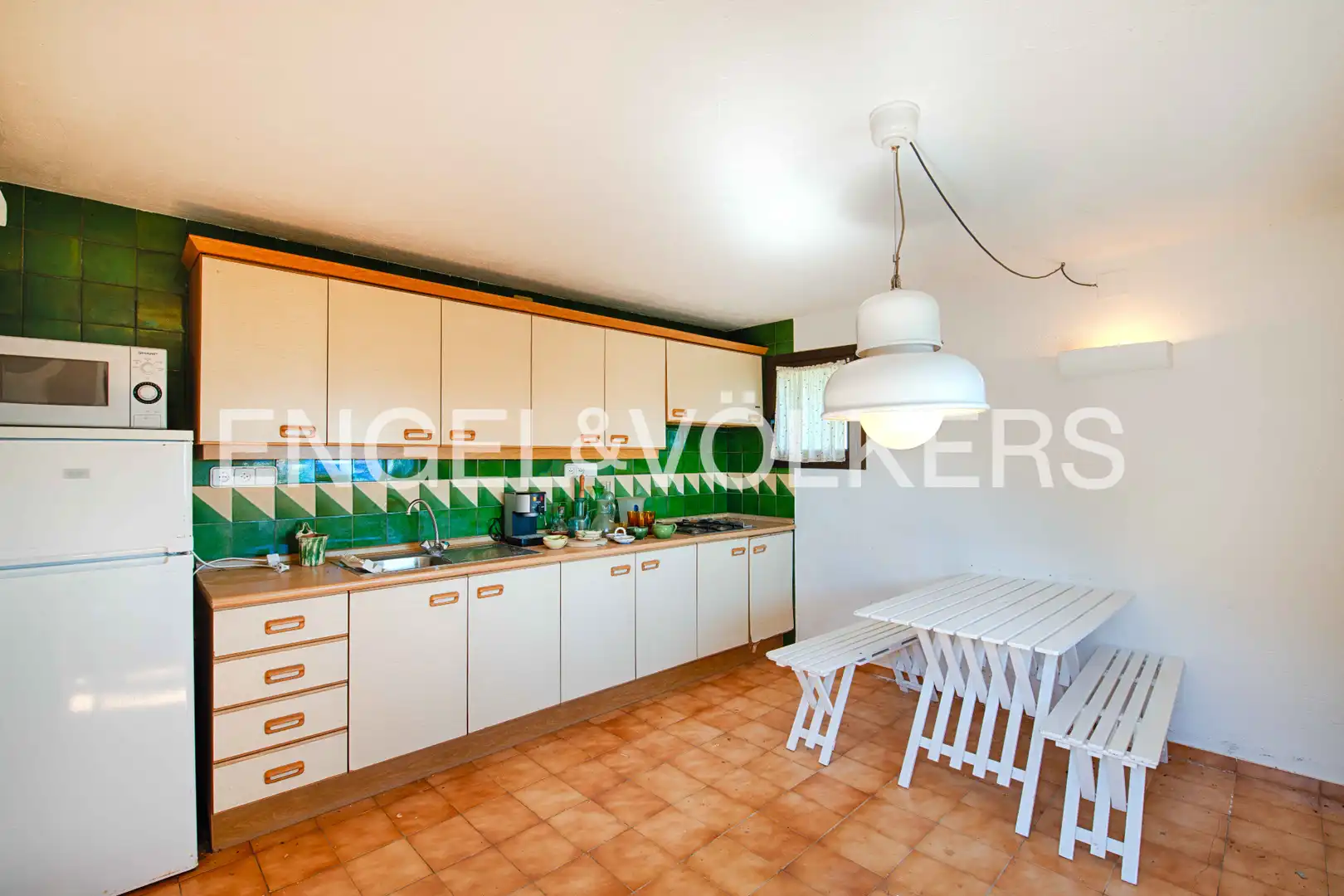 Cuina de Casa o xalet en venda en Cadaqués amb Jardí privat, Terrassa i Moblat