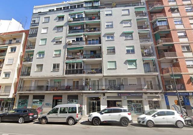 Local comercial en Alquiler en C/ Uruguay en La Raïosa