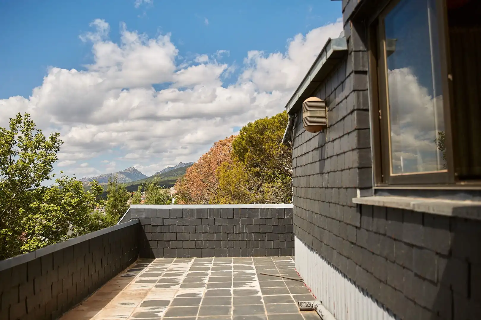 Terrace of Houses for sale in Miraflores de la Sierra  with Air Conditioner, Heating and Private garden