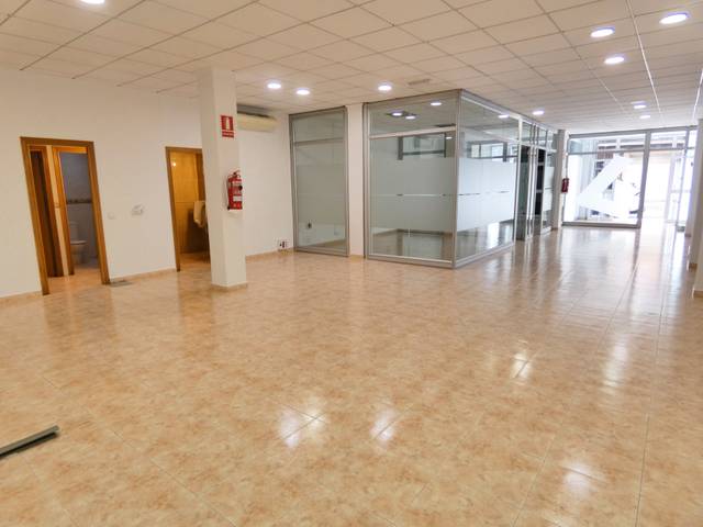 Local comercial en Alquiler en Carrer Marià Benlliure, 14 en Tavernes Blanques