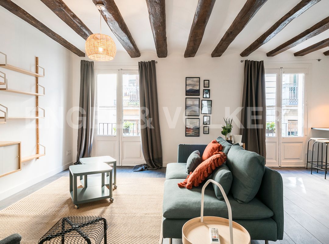 Living room of Apartment for sale in  Barcelona Capital  with Air Conditioner, Heating and Parquet flooring