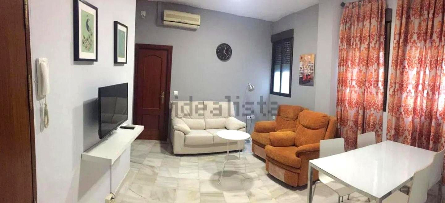 Sala d'estar de Planta baixa de lloguer en  Sevilla Capital amb Moblat