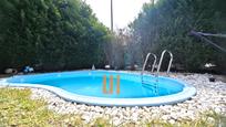 Piscina de Casa adosada en venda en Culleredo amb Calefacció, Jardí privat i Traster