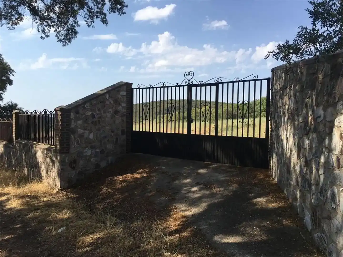 Land for sale in Hontanar