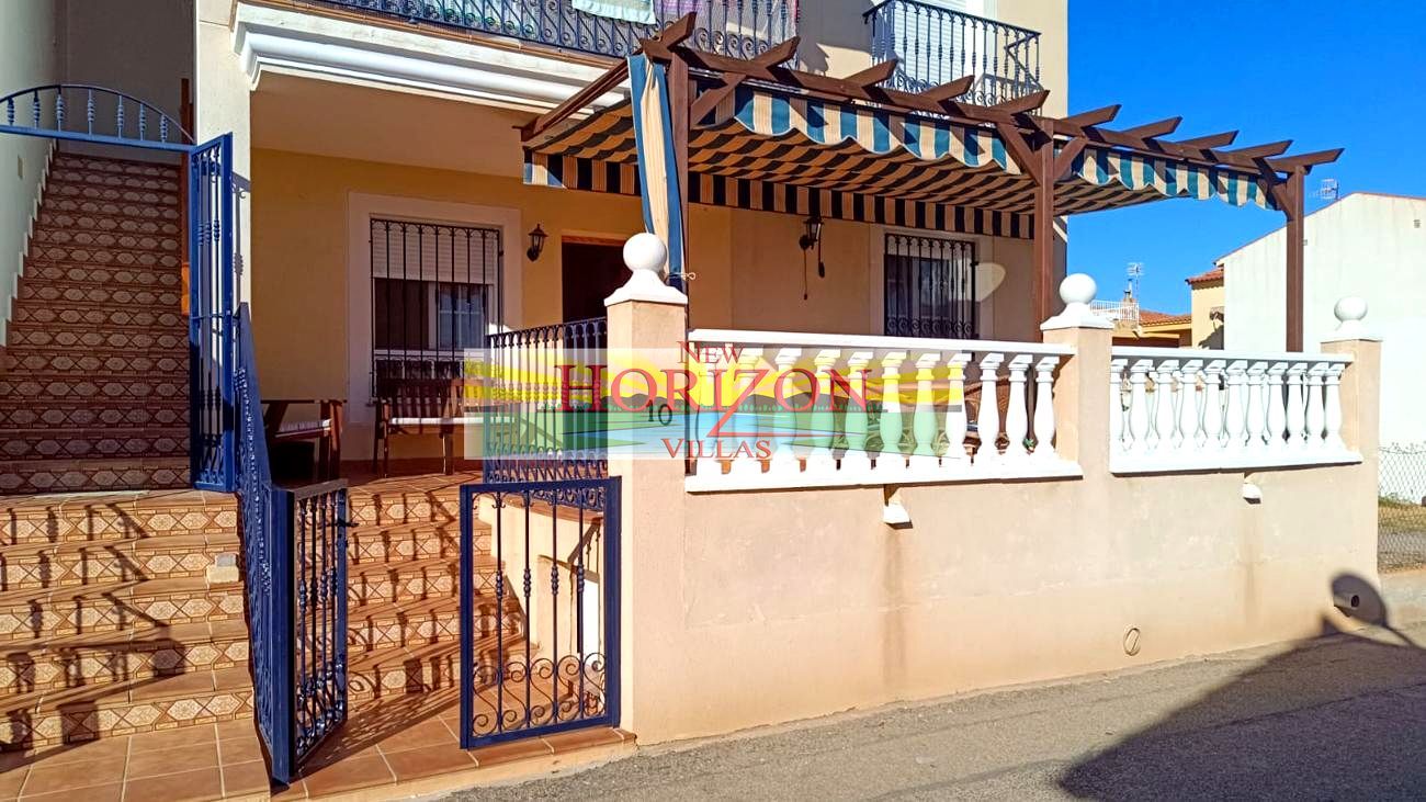 Vista exterior de Casa adosada en venda en Pulpí amb Aire condicionat, Calefacció i Terrassa
