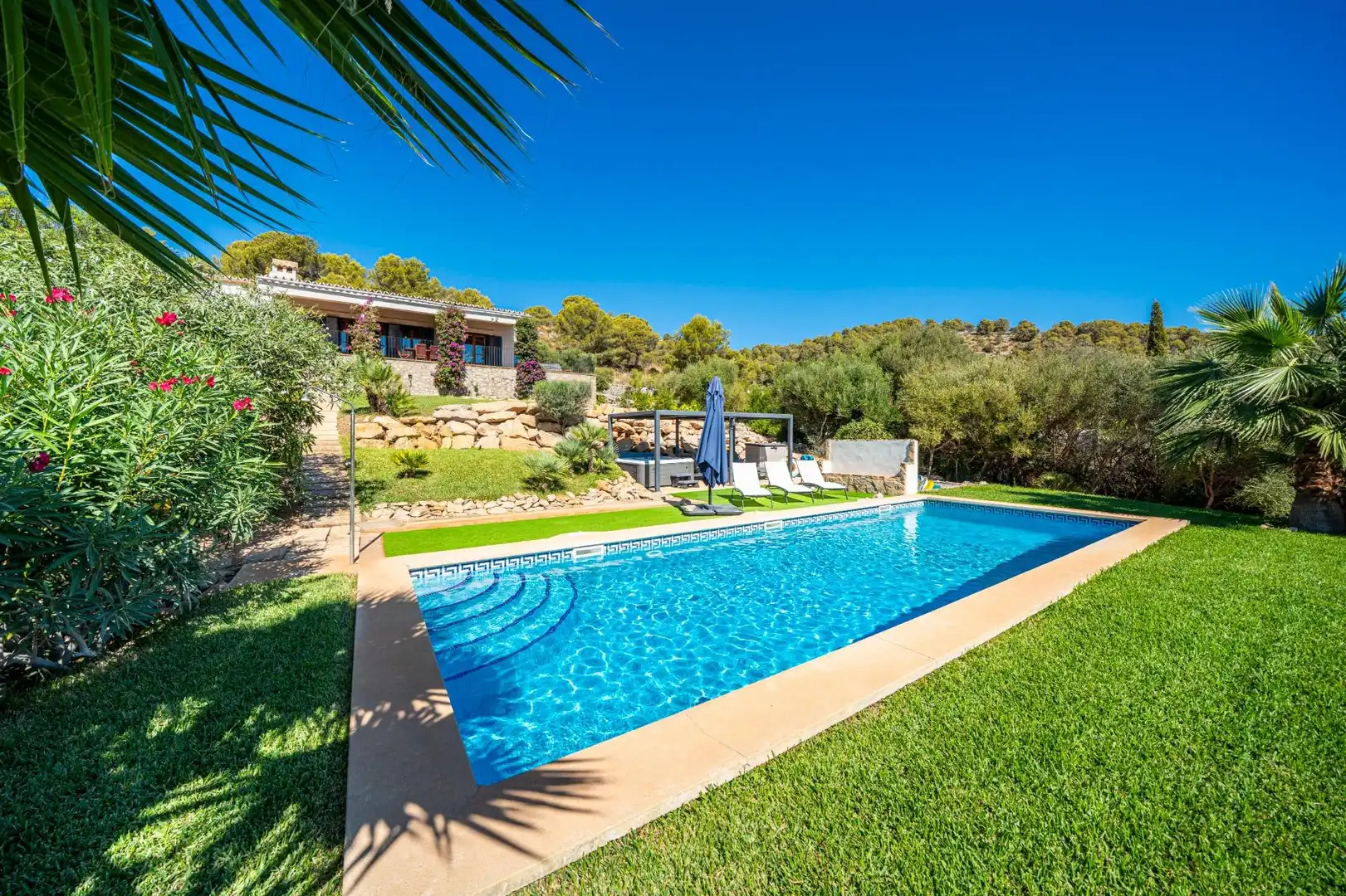 Piscina de Finca rústica en venta en Font de Sa Cala