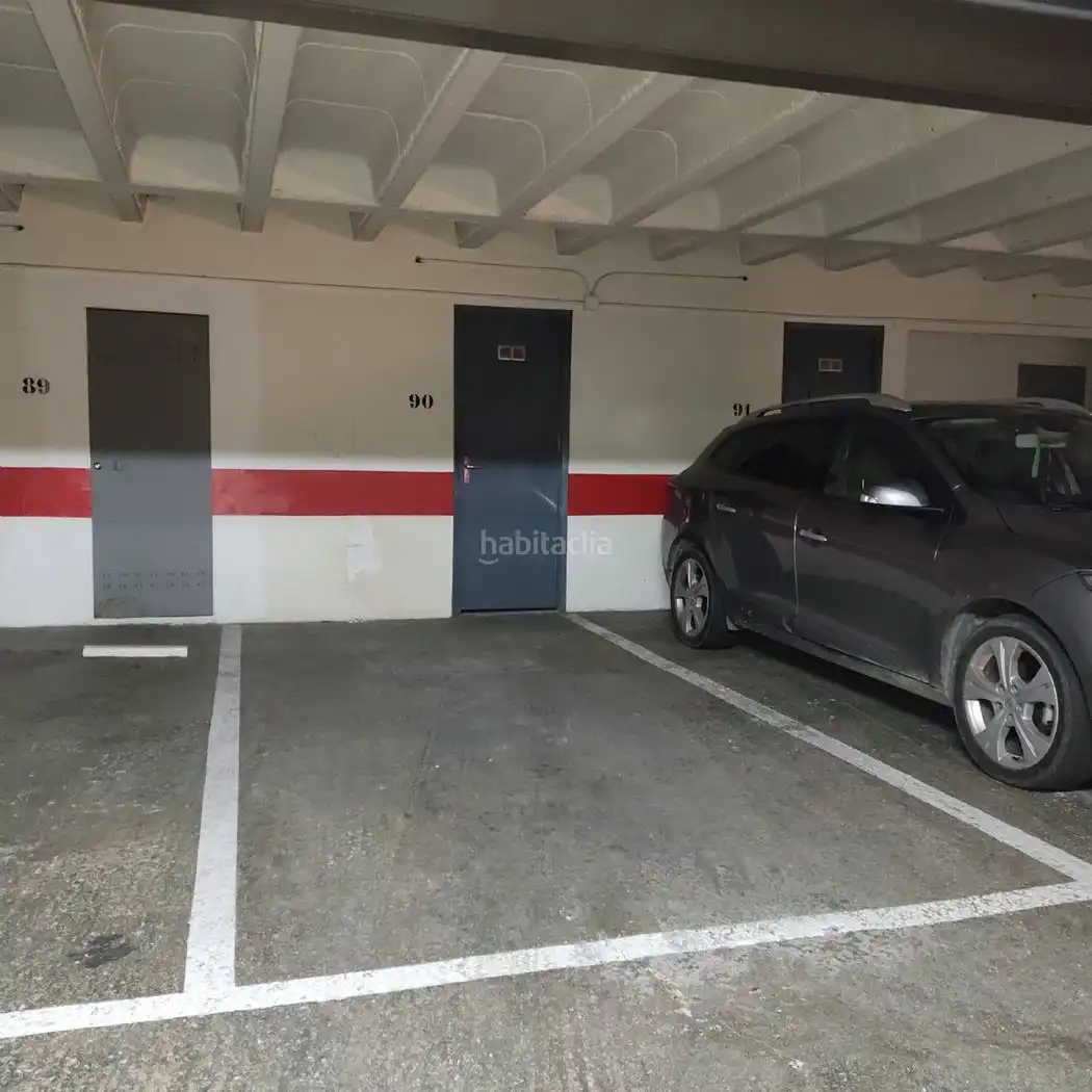 Einzelparkplatz zum Verkauf in Calle de Francisco de Vitoria 27