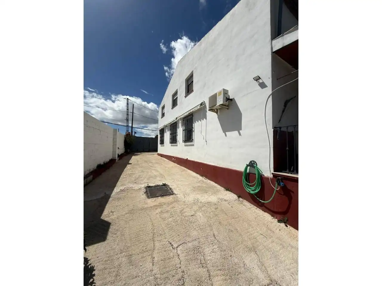 Vista exterior de Casa o chalet en venta en Sabiote con Jardín privado y Piscina