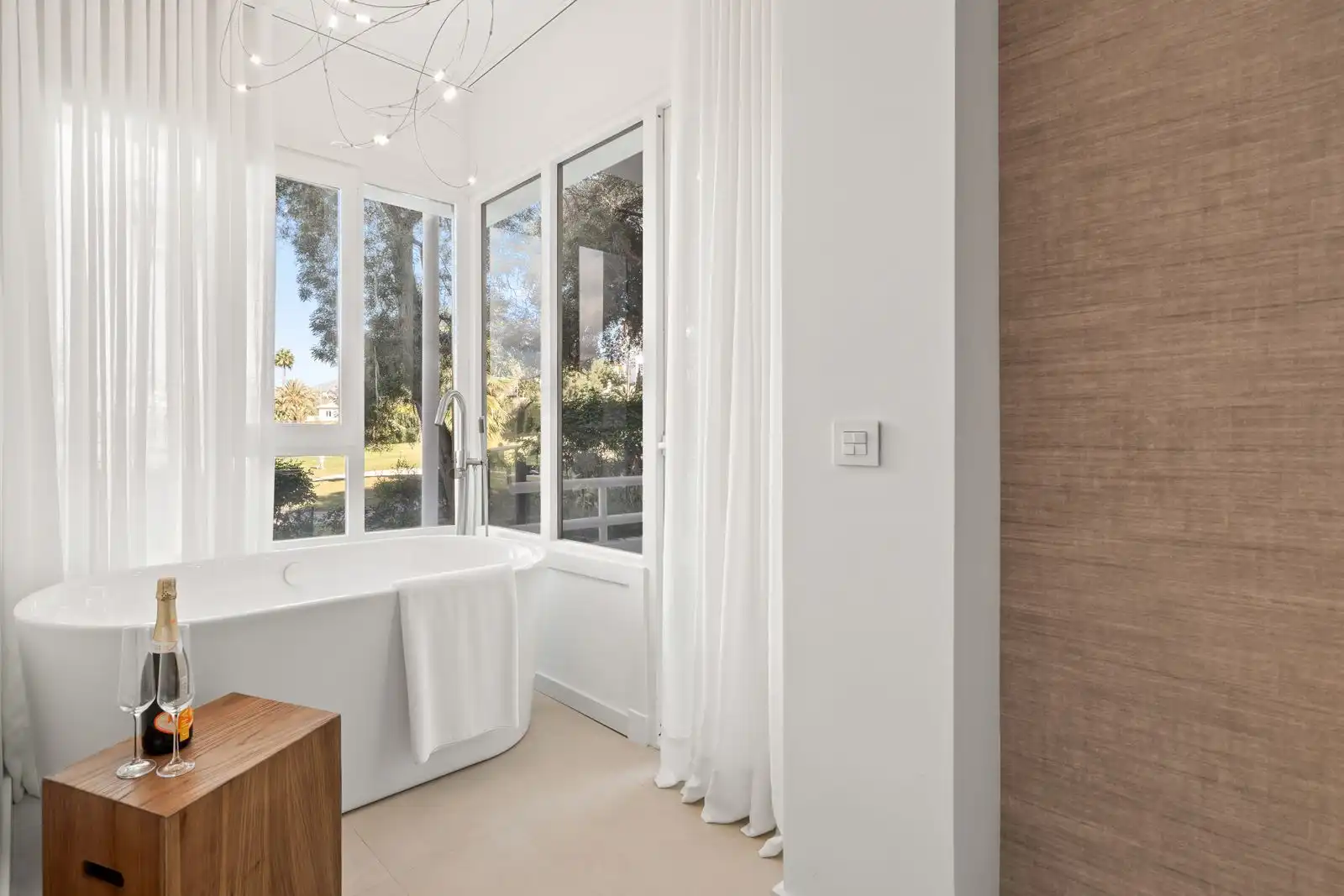 Baño de Apartamento en venta en Marbella con Terraza, Trastero y Amueblado