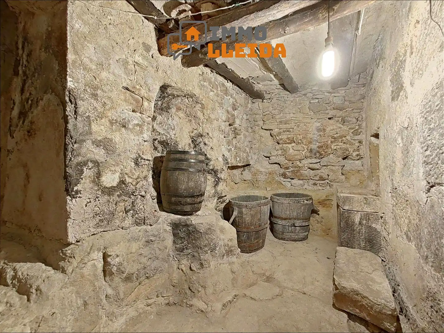 Casa adosada en venda en Vallbona de Les Monges amb Terrassa, Traster i Moblat