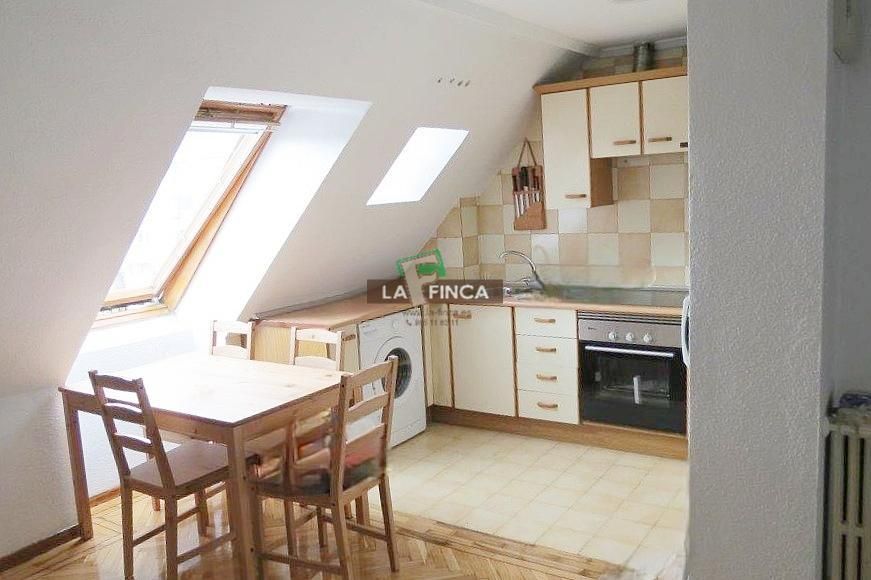 Kitchen of Apartments for sale in Oviedo   with Heating