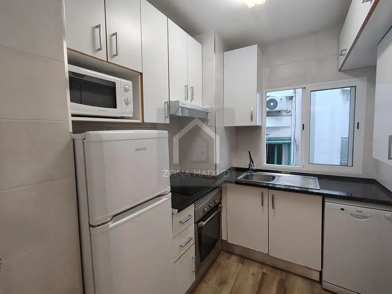 Cocina de Piso en venta en Madrid con Terraza