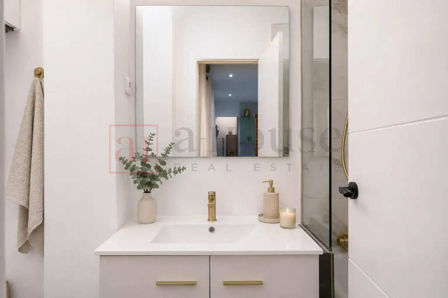 Baño de Planta baja en venta en Madrid con Calefacción