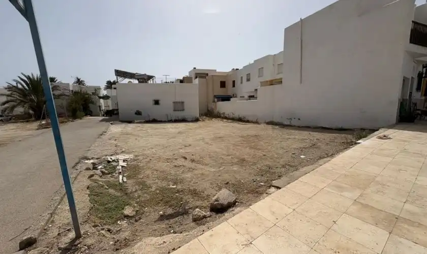 Grundstücke und Bauplätze zum Verkauf in Calle la Ola 5, imagen 3