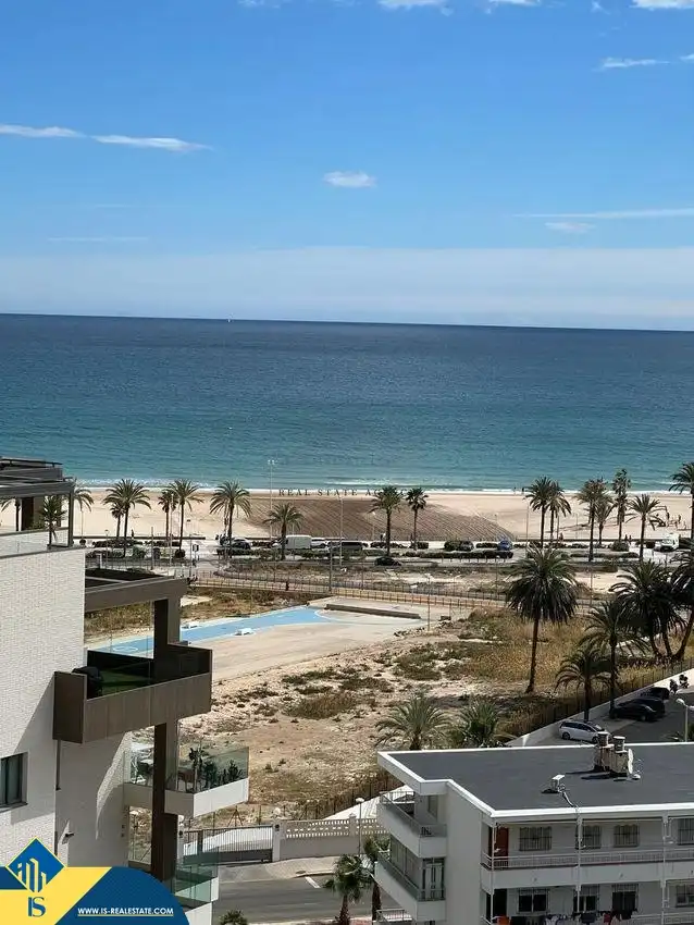 Dormitori de Àtic en venda en Alicante / Alacant amb Terrassa, Moblat i Piscina comunitària