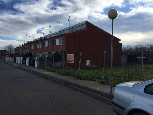 Terreno residencial en Venta en Carrer Germanes del Sagrat Concejo, 19 en Miralcamp