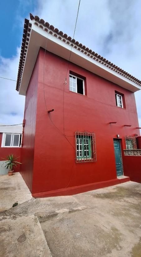 Exterior view of Country house for sale in Tacoronte  with Private garden, Terrace and Storage room