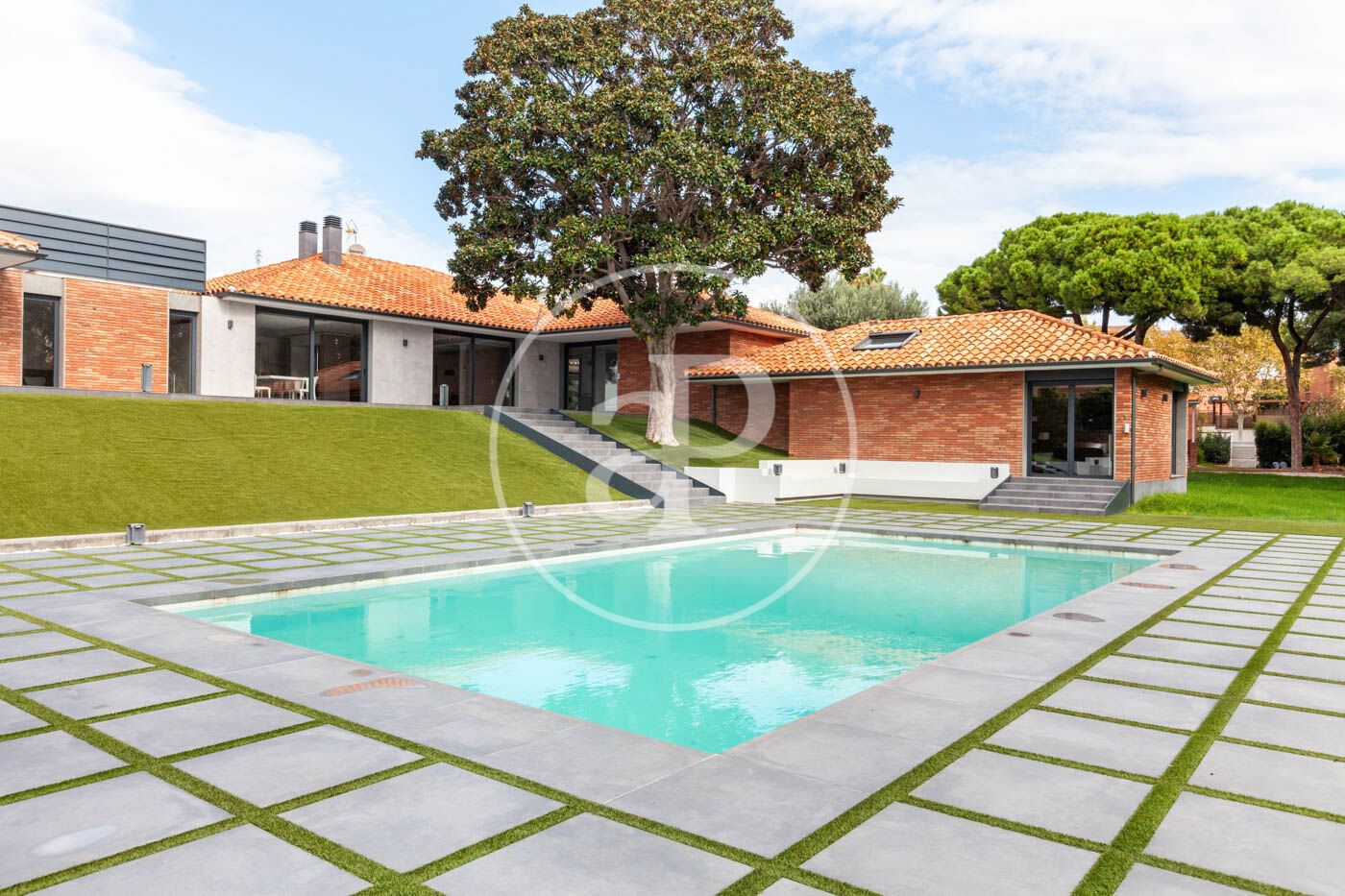 Swimming pool of House or chalet for sale in El Masnou  with Air Conditioner, Heating and Private garden