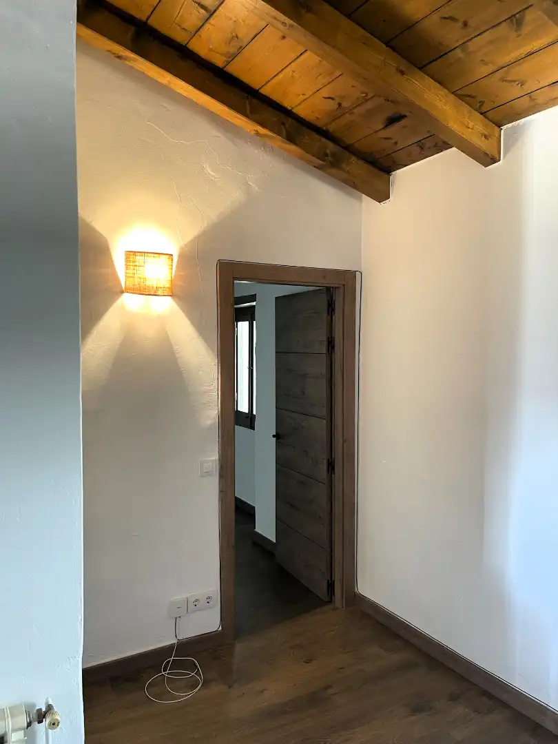 Flat for rent in La Vall d'en Bas  with Heating and Balcony
