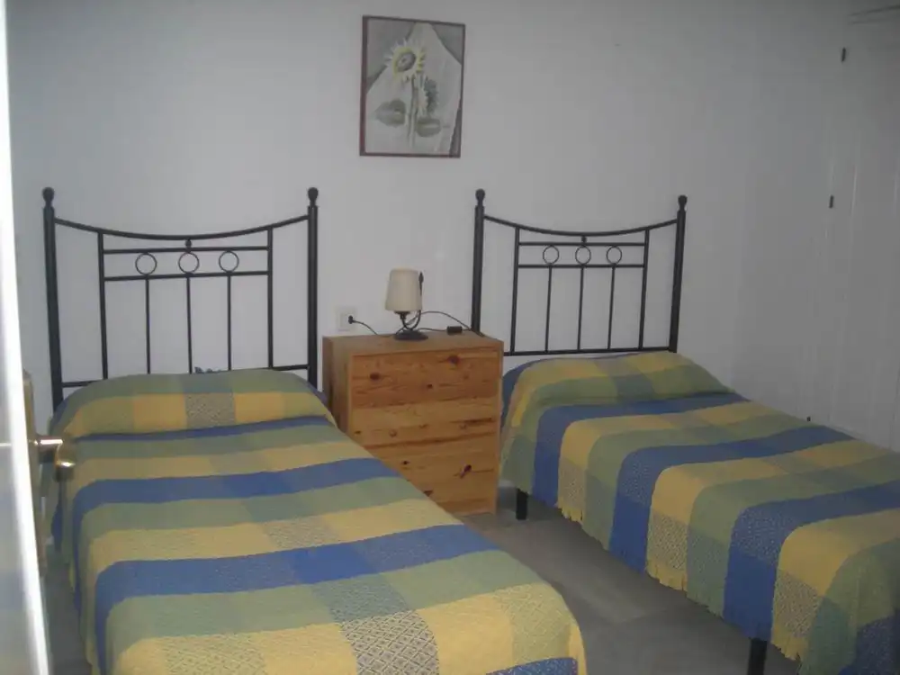 Habitación de Apartamento de alquiler en Conil de la Frontera con Aire acondicionado, Terraza y Amueblado