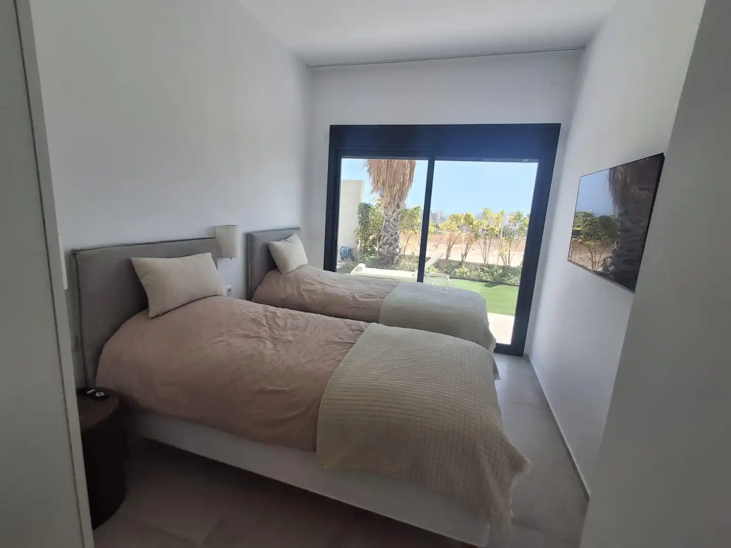 House with pool to rent in Calle PRAGA, imagen 24
