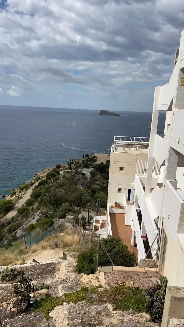 Vista exterior de Apartament de lloguer en Benidorm amb Aire condicionat, Moblat i Balcó