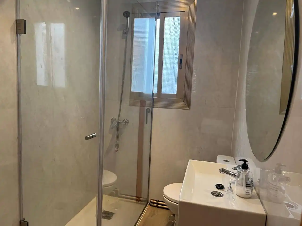 Bathroom of Flat for rent in Toledo  with Heating and Furnished