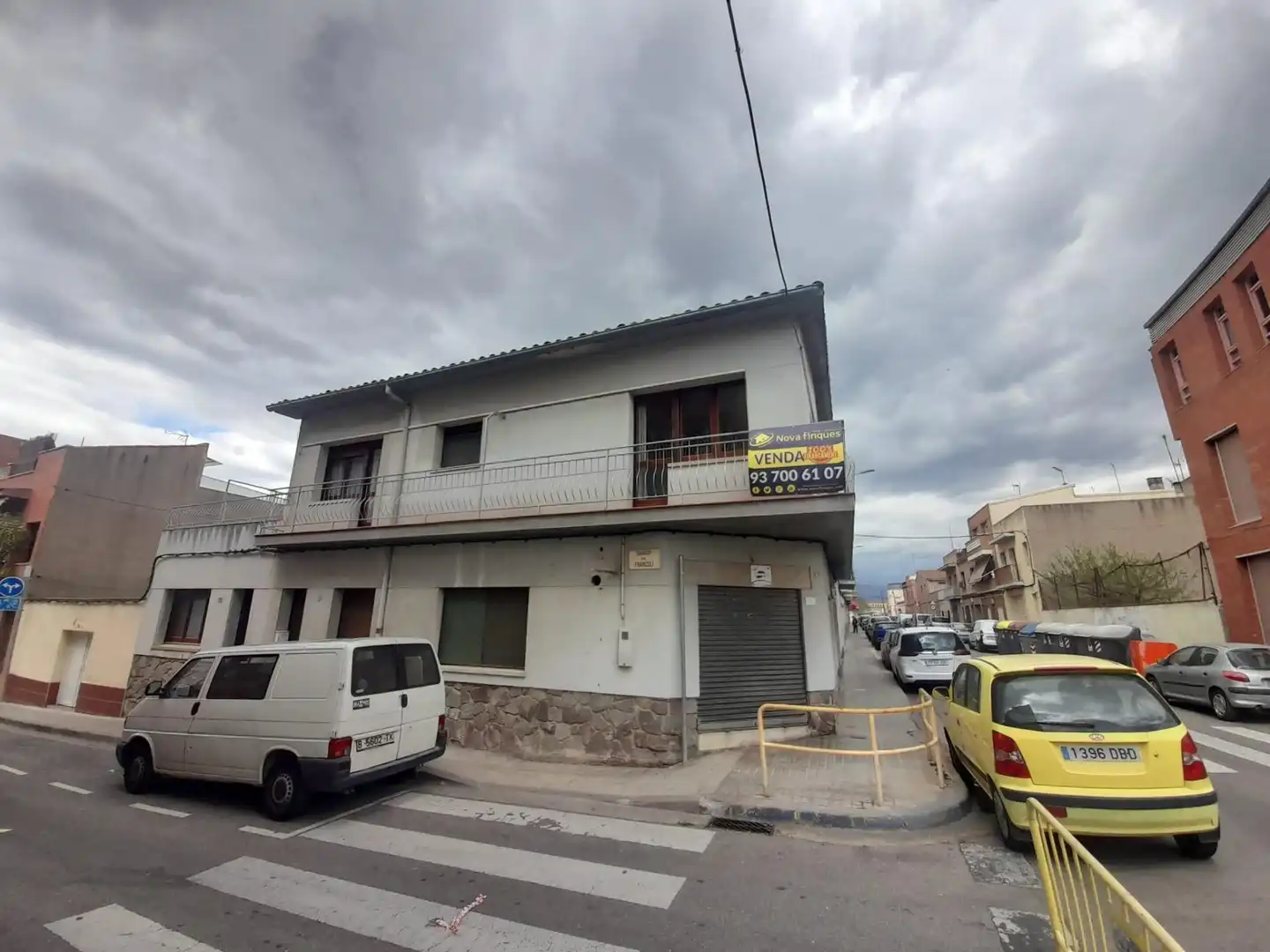 Vista exterior de Casa o xalet en venda en Sabadell amb Aire condicionat, Jardí privat i Terrassa