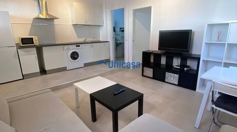 Foto 2 de Apartamento de alquiler en Los Almendros - El Limonero - El Tomillar, Málaga Capital