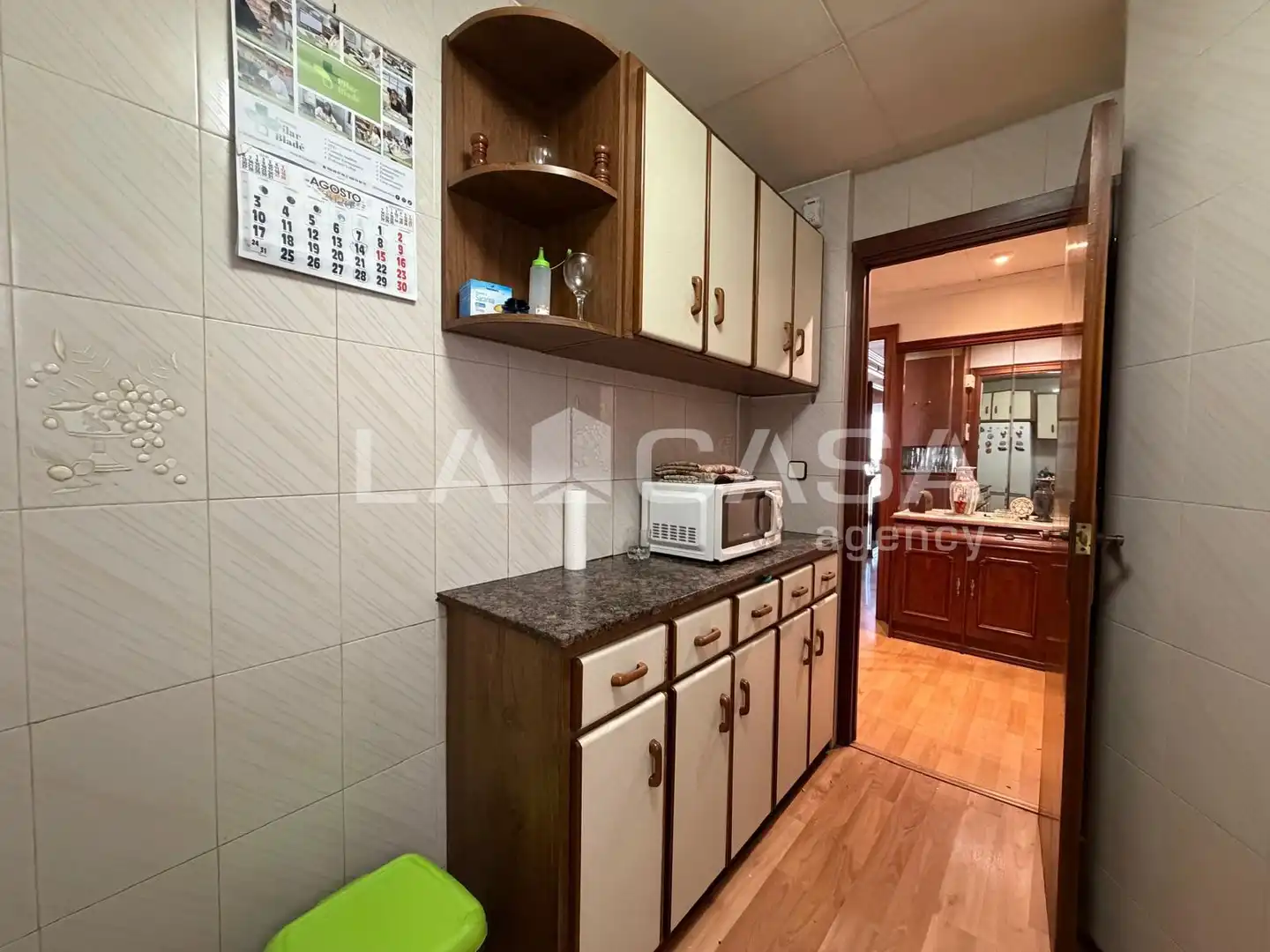 Cocina de Piso en venta en Santa Coloma de Gramenet con Balcón