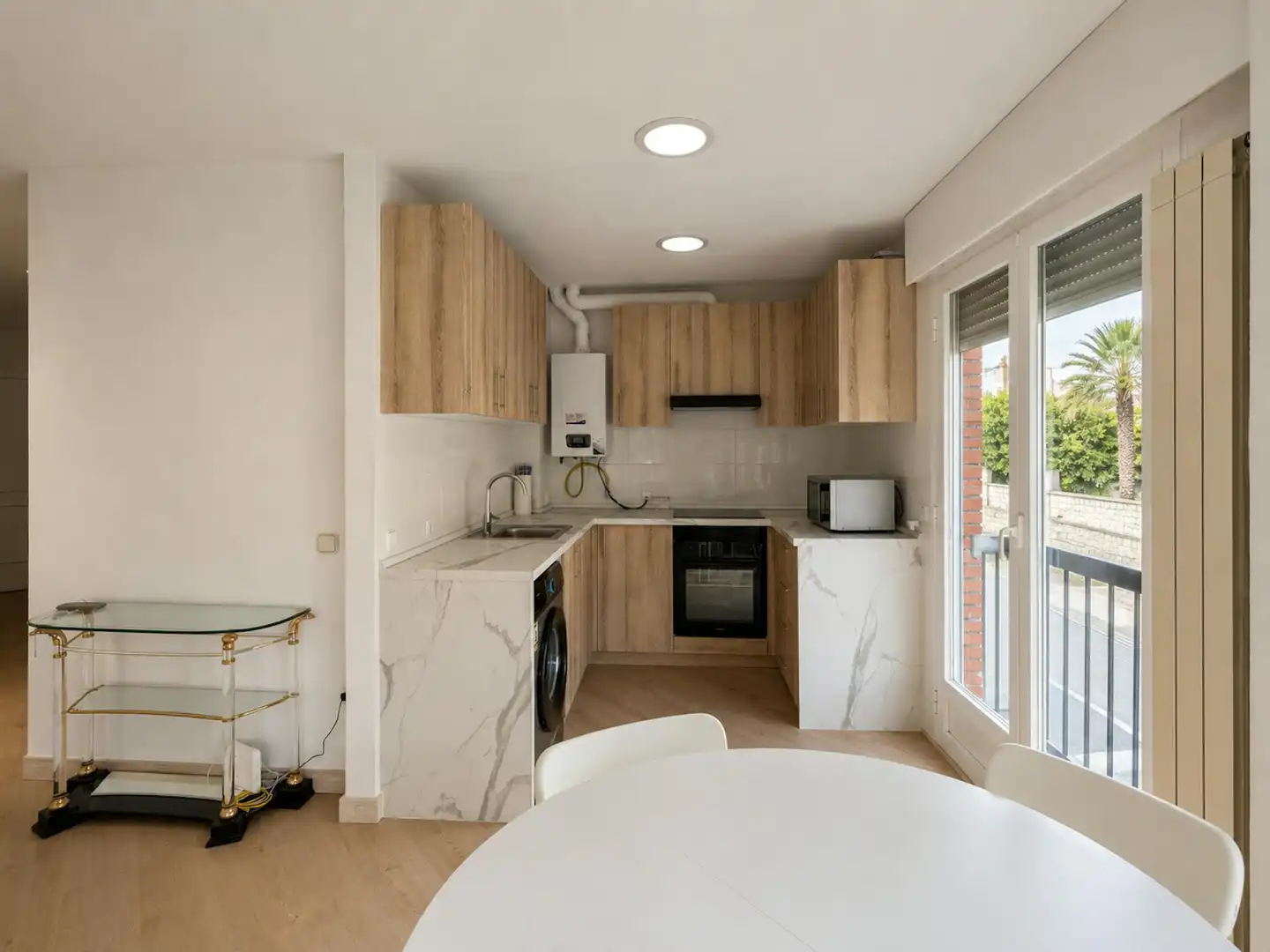 Kitchen of Flat for rent in Madrid  with Air Conditioner, Heating and Washing machine