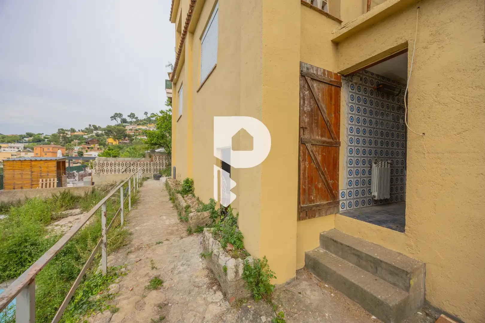 Vista exterior de Casa o xalet en venda en Sant Vicenç Dels Horts amb Aire condicionat, Calefacció i Jardí privat