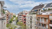 Vista exterior de Àtic en venda en  Barcelona Capital amb Aire condicionat, Calefacció i Terrassa