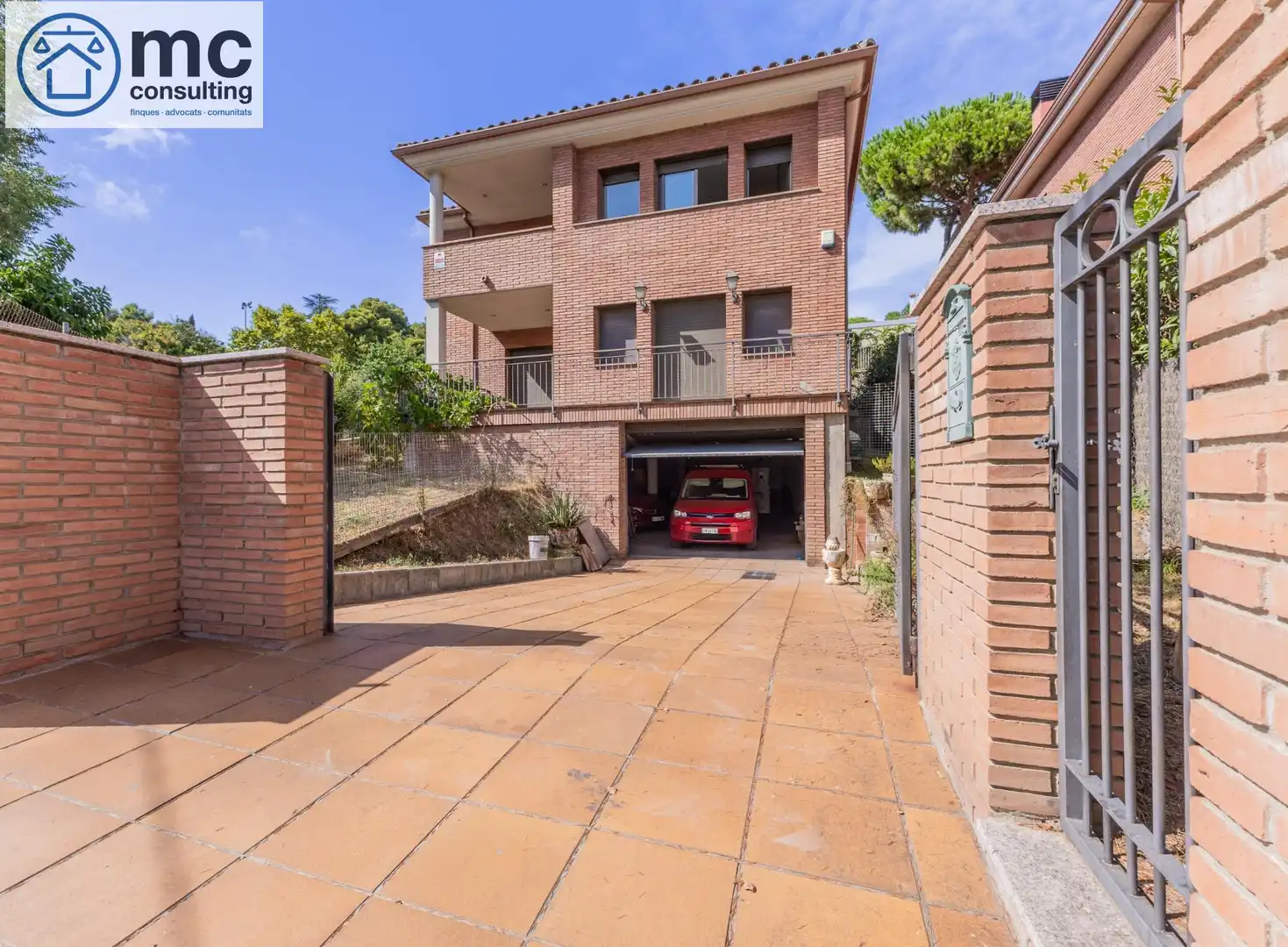 Exterior view of Houses for sale in Mataró  with Heating, Private garden and Terrace