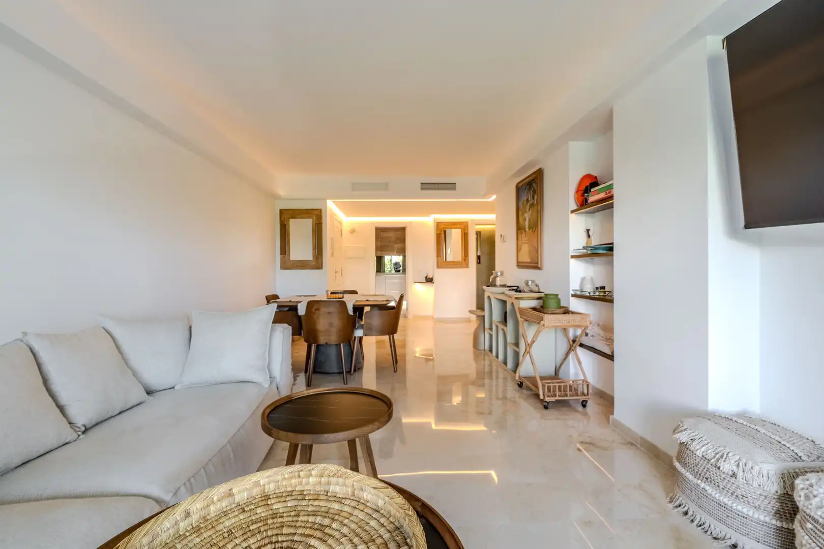 Apartament amb piscina en venda a Nueva Andalucía, imagen 2