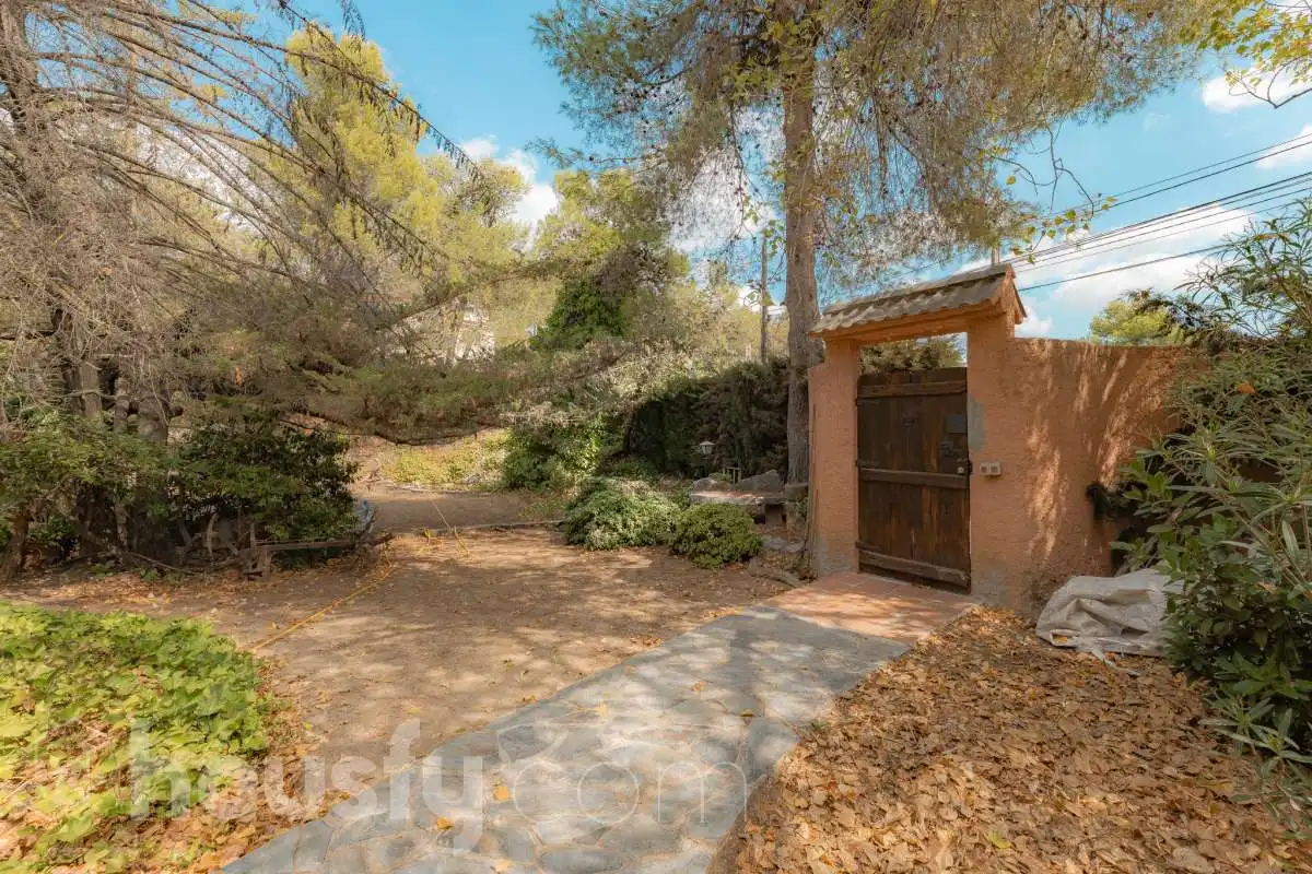 Jardí de Casa o xalet en venda en Vallirana, Barcelona